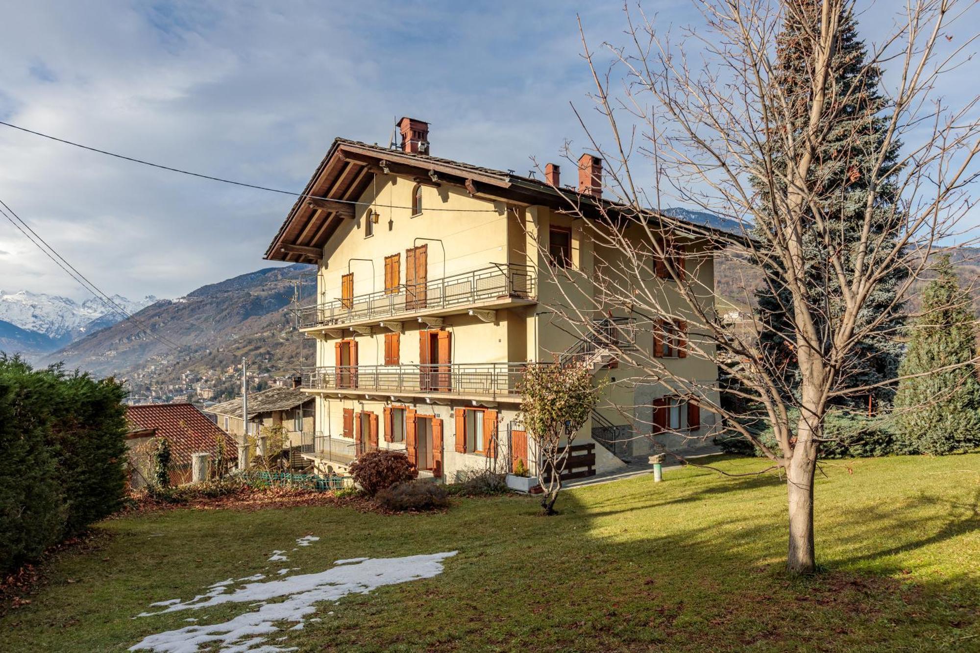 Lo Mitcho De Pouisse Lägenhet Aosta Exteriör bild